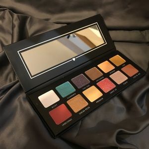 BoxyCharm Hello, Charmer Eyeshadow Palette